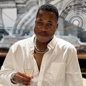 Meet your Posher, Devin